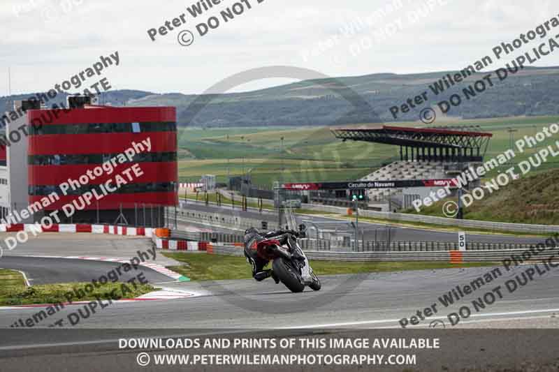 cadwell no limits trackday;cadwell park;cadwell park photographs;cadwell trackday photographs;enduro digital images;event digital images;eventdigitalimages;navarra;no limits trackdays;peter wileman photography;racing digital images;trackday digital images;trackday photos